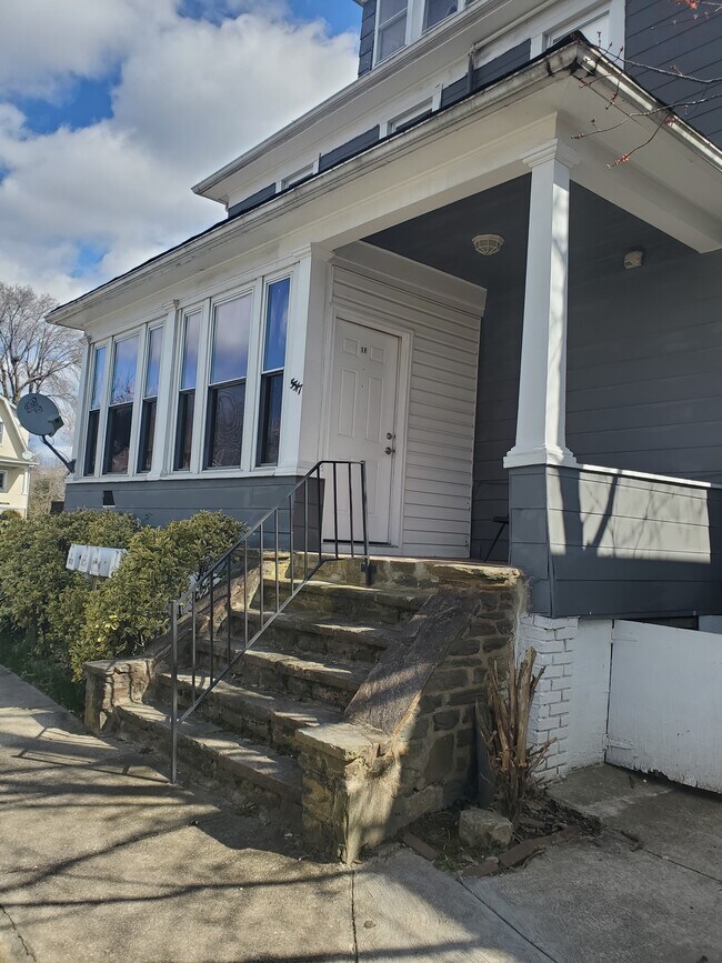 Building Photo - 5513 Edna Ave