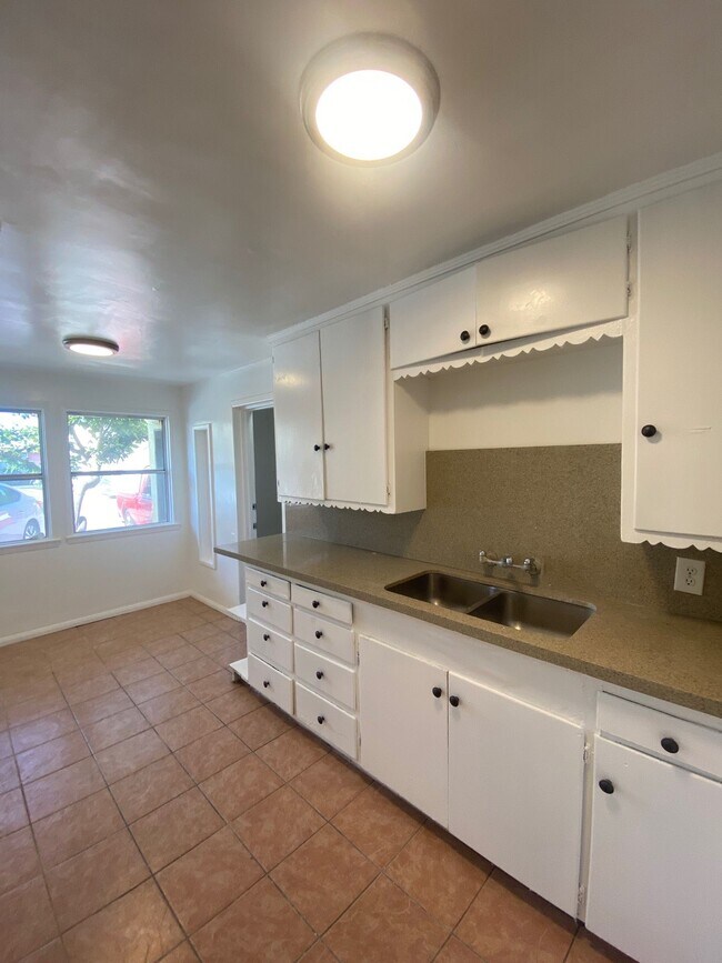 Foto del edificio - 4748 E 56th St