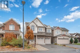 Building Photo - 580 Sunlit Cir