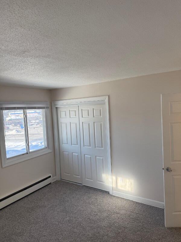 Building Photo - 3829 Lake Dr