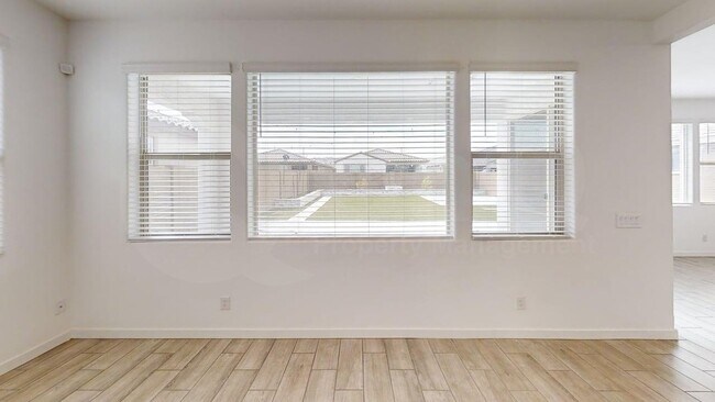 Building Photo - 2567 W Hidalgo Ave