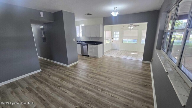 Foto del edificio - 2903 Rollins St