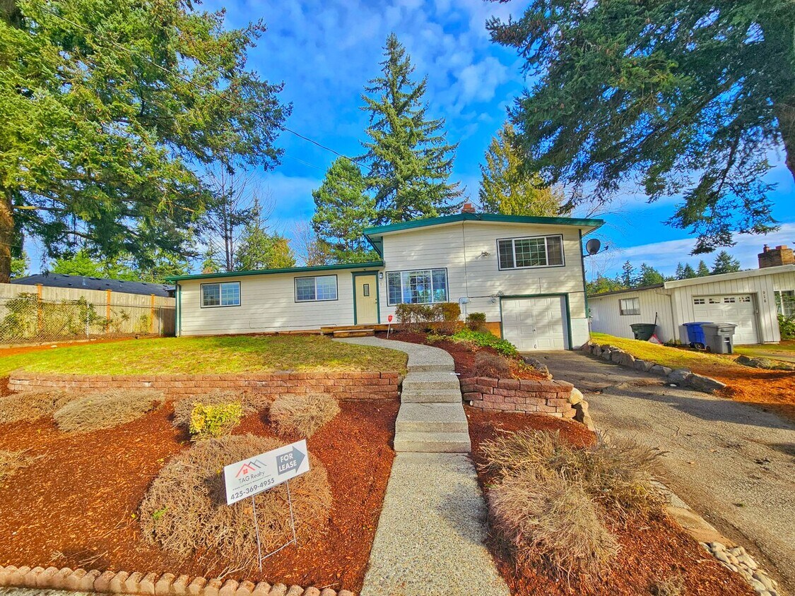 910 166th Ave SE, Bellevue, WA 98008 House Rental in Bellevue, WA