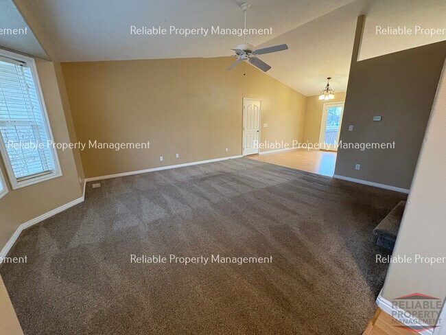 Foto del edificio - 411 N 4200 E