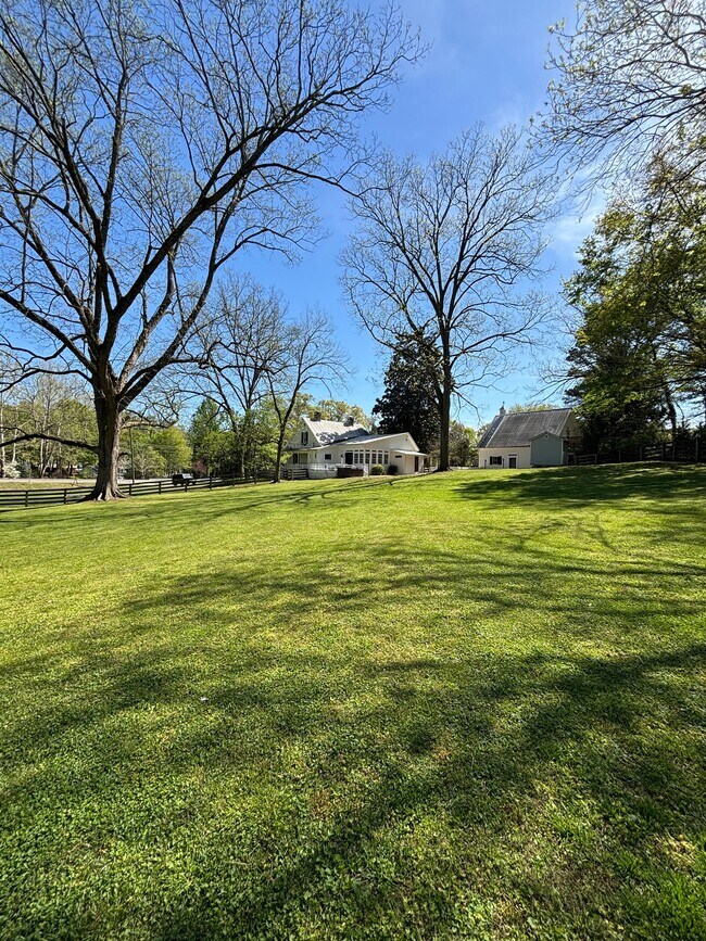 Foto del edificio - 311 Old Canton Rd