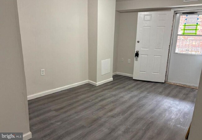 Foto del edificio - 4706 Deanwood Dr