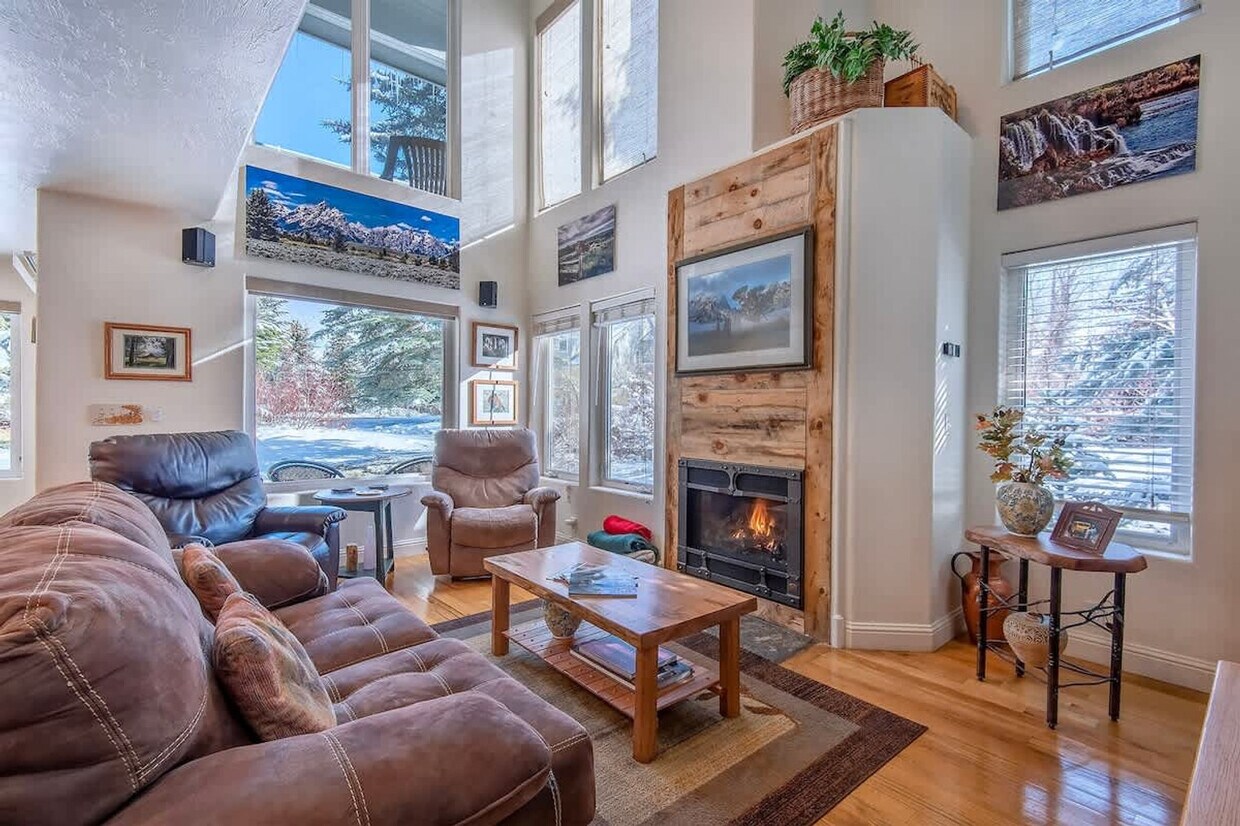 Foto principal - 536 Shadow Brook Ln