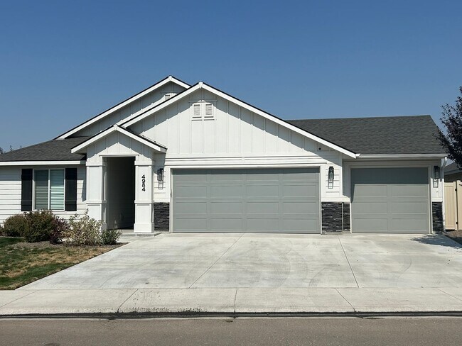 Foto del edificio - Beautiful 4 bedroom home in Jump Creek Sub...