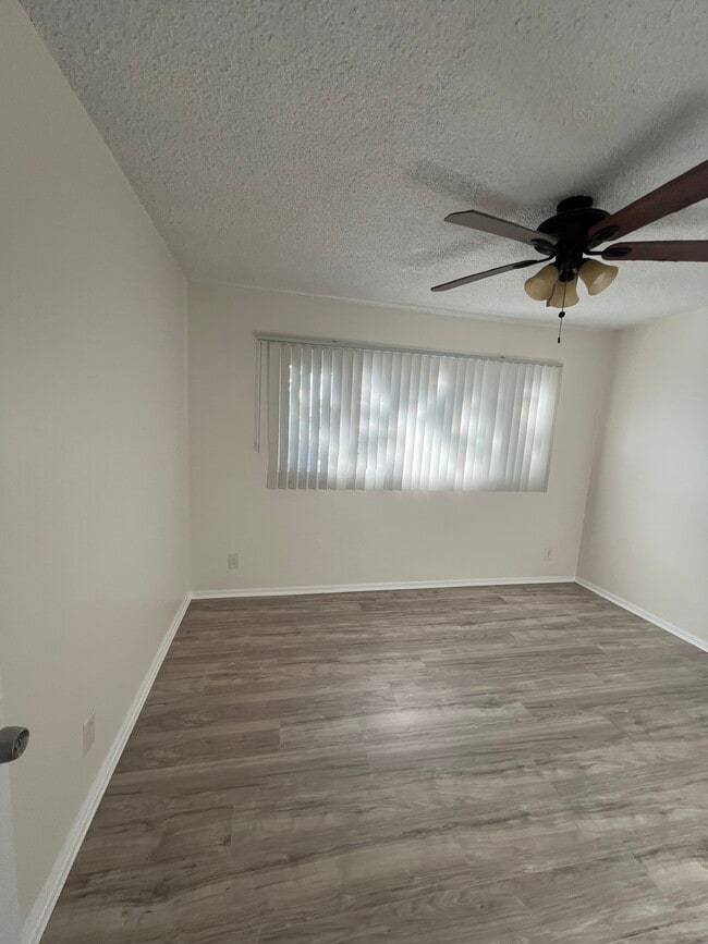 Building Photo - 3533 W 108th St