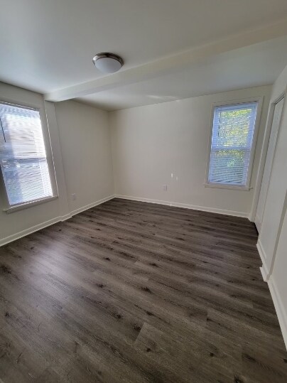 Building Photo - 431 Main St