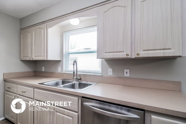 Building Photo - 260 Antigua Dr