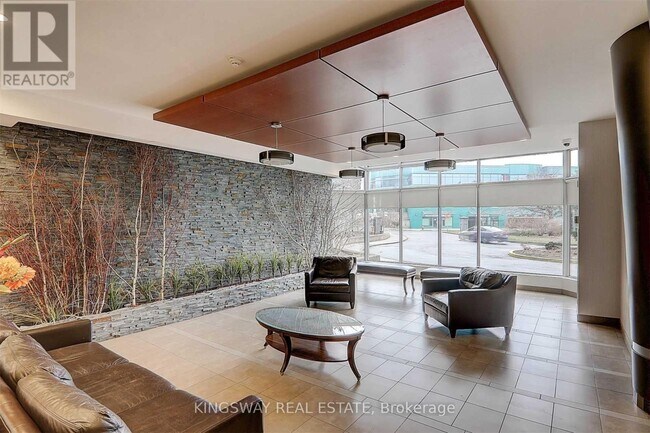 Photo du bâtiment - 50 Kingsbridge Garden Cir