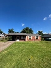 Building Photo - 3127 Shed Rd