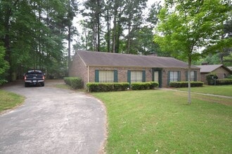Building Photo - 3 Edward Cir
