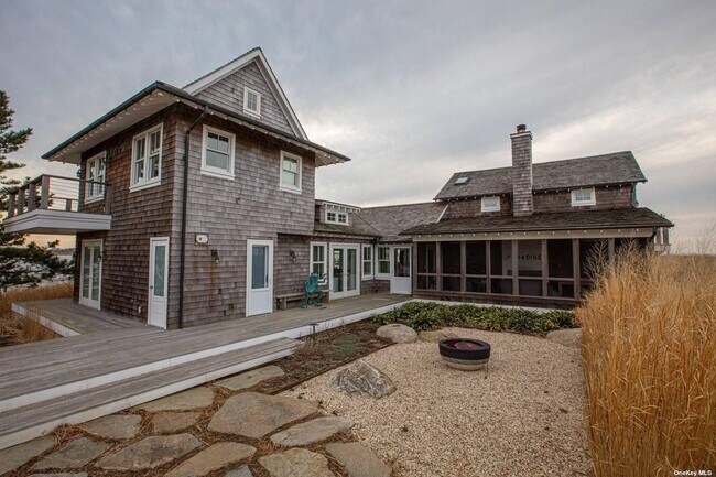 Building Photo - 11 Captree Island
