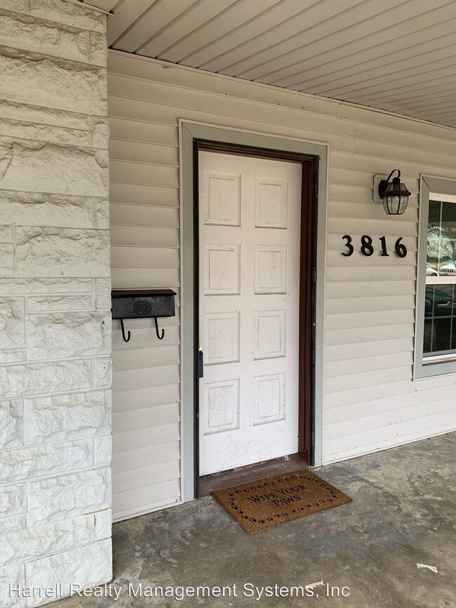 Building Photo - 3 br, 2 bath House - 3816 Hubby Avenue