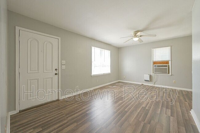 Foto del edificio - 4321 SE 43rd St