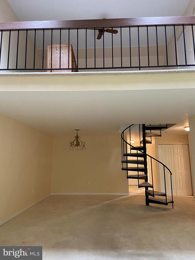 Building Photo - 232 Valley Stream Ln