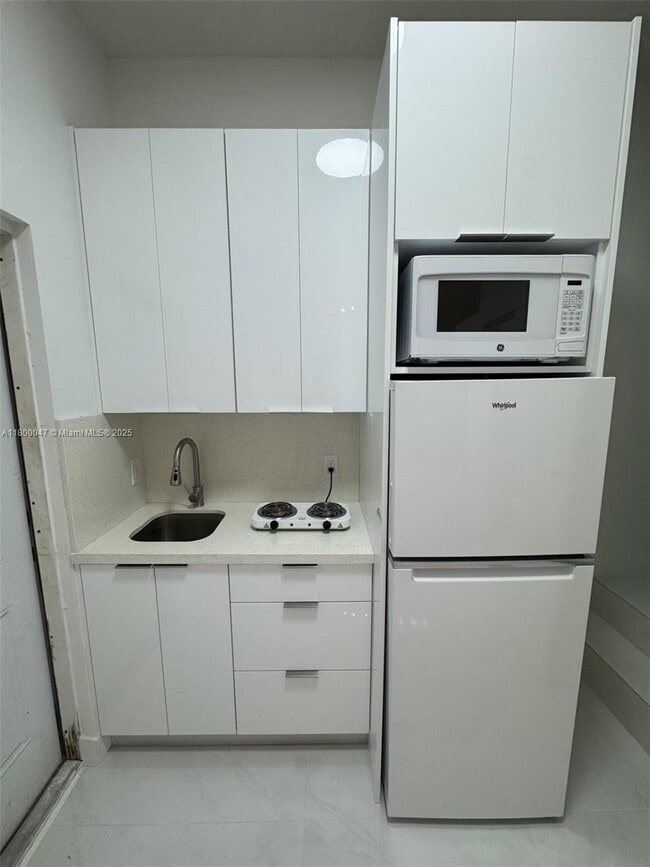 Foto del edificio - 275 W 14th St