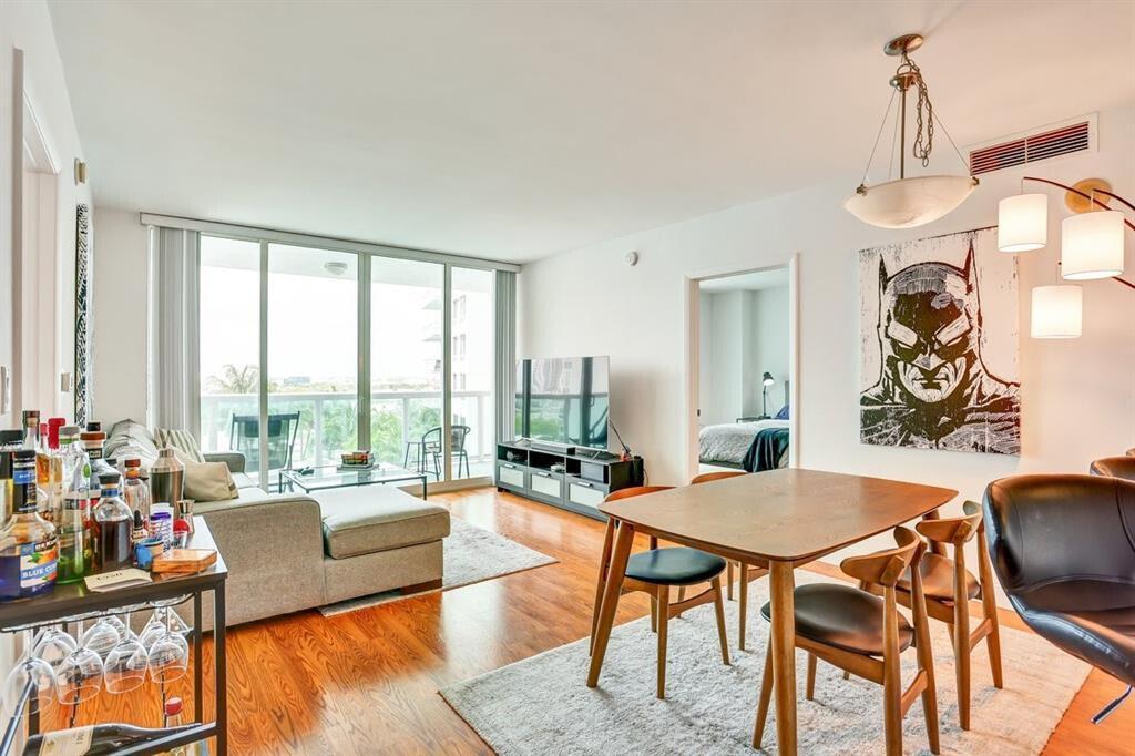 Photo - 1800 N Bayshore Dr (Miami, FL)