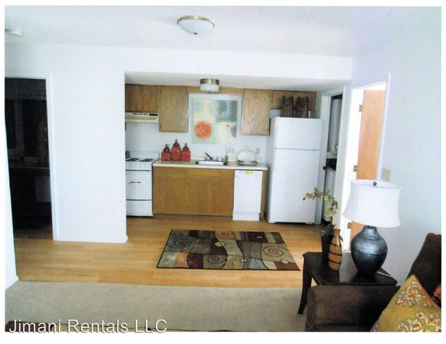 Building Photo - 502 Black Oak Ave