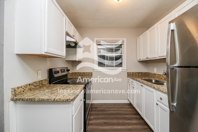 Building Photo - 10235 Waterford Rd NE