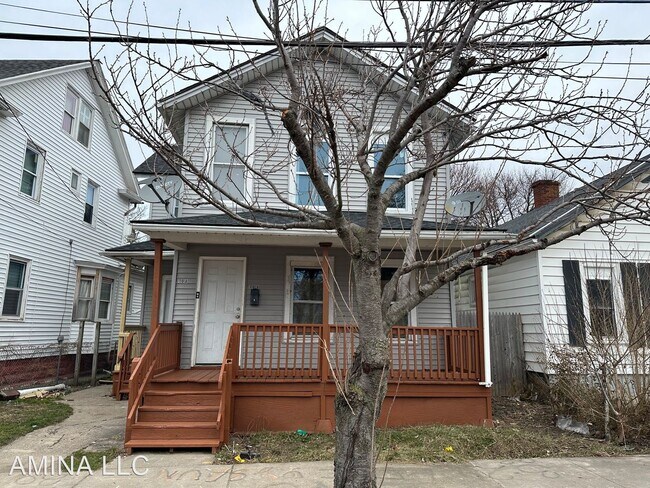 Building Photo - 6 br, 2 bath House - 108 WEEGER ST