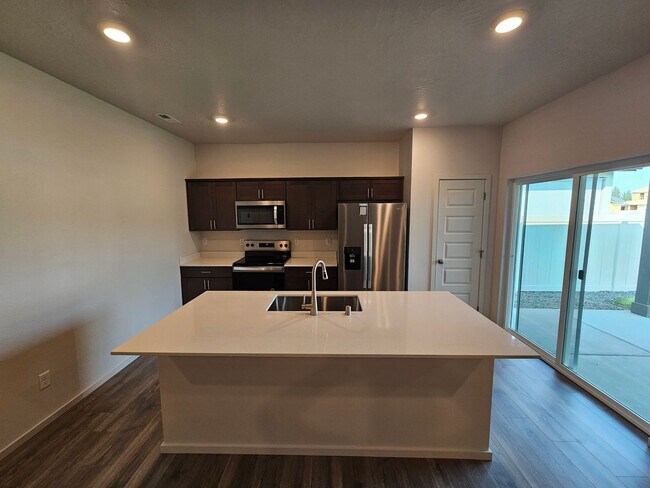 Foto del edificio - New build! October rent free