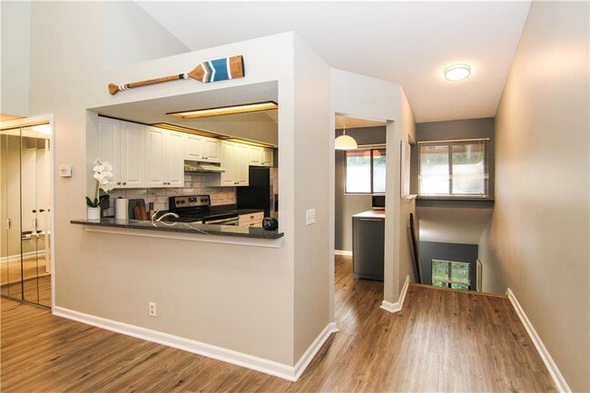 Building Photo - 875 Wimbledon Dr