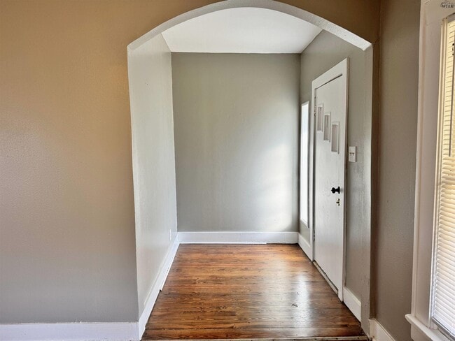 Building Photo - 3102 Cumberland Ave