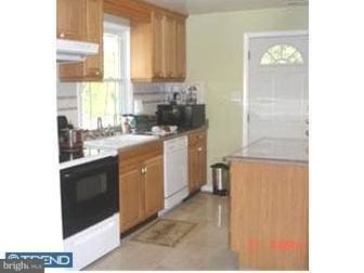 Building Photo - 20 Cardinal Dr
