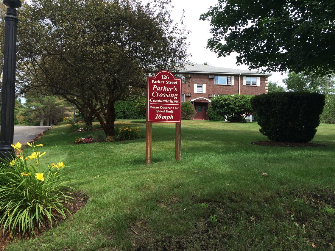 Foto principal - 126 Parker St
