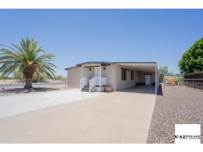 Primary Photo - Gracefully Poised in Beautiful Mesa, This ...