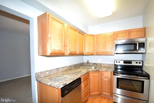 Building Photo - 1802 Lee Hwy