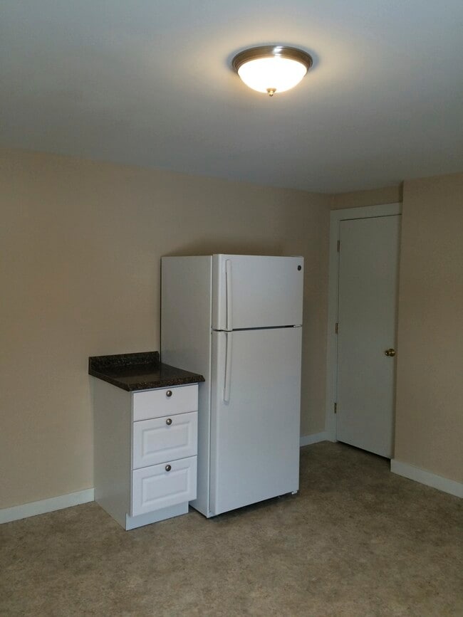 Building Photo - 938 VT-7A