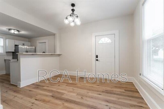Foto del edificio - 874 Fletcher Ave
