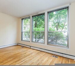 Building Photo - 1425 N Dearborn St