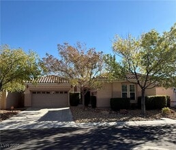 Building Photo - 320 Corsicana St