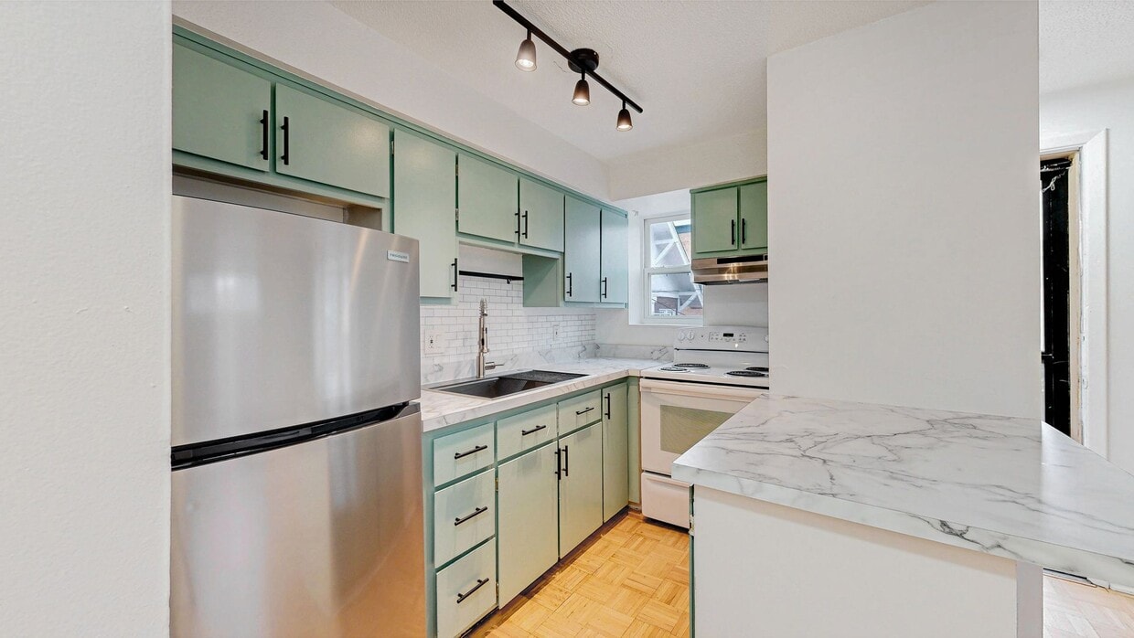 Foto principal - 1355 N Gaylord St
