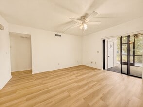 Building Photo - 1701 Courtyard Way