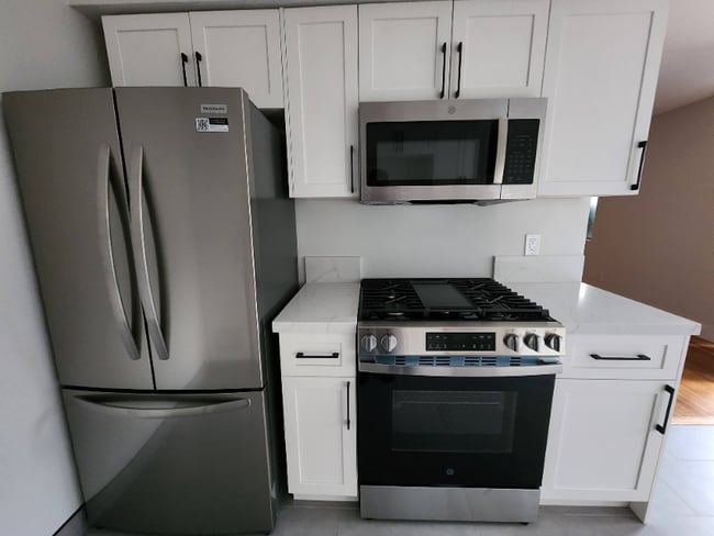 Building Photo - 1442 Stanford St