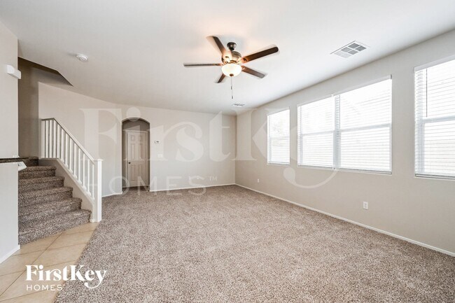 Foto del edificio - 7278 Clear Range Ave
