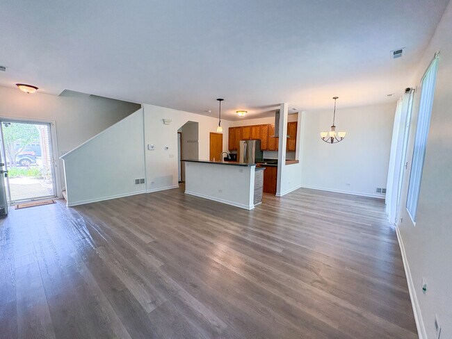 Foto del edificio - 1453 Millbrook Dr
