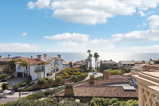 Building Photo - OCEAN VIEW CUSTOM BUILT LUXURY ESTATE