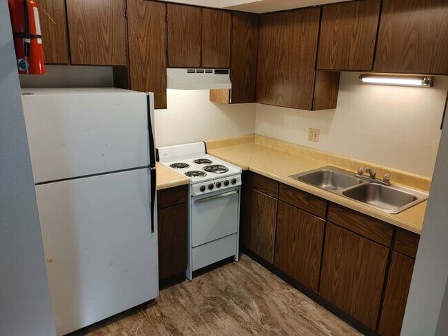 Foto del edificio - $925 | 1 Bedroom, 1 Bathroom Apartment | No Pets | Available for Immediate Move In!**