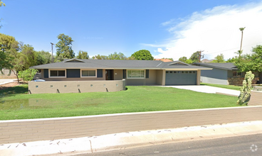 Building Photo - 2116 E Solano Dr