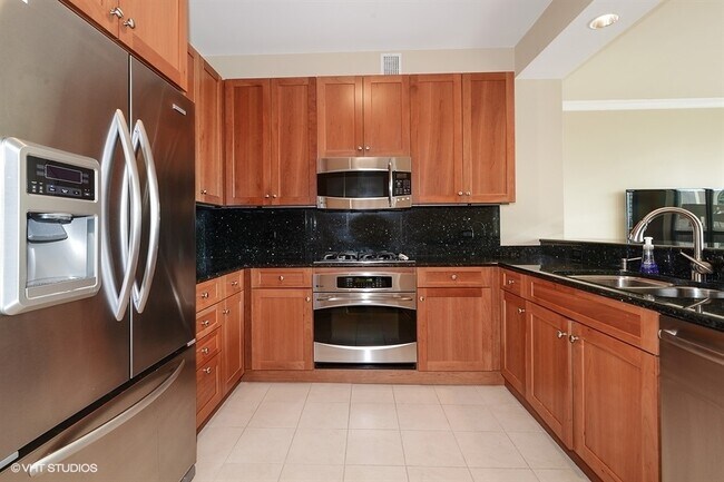 Foto del edificio - 600 N Lake Shore Dr
