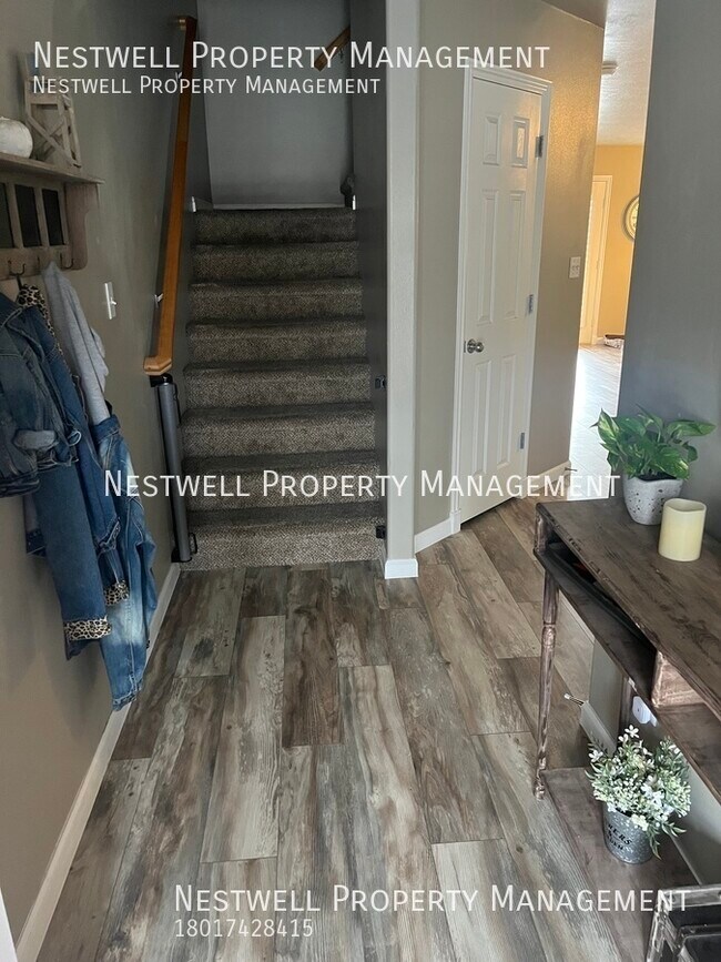 Foto del edificio - Beautiful Townhome in South Jordan. Short ...