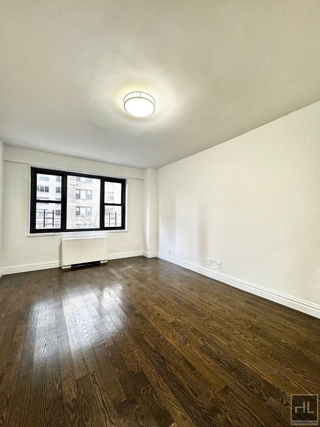 Foto del edificio - EAST 56 STREET