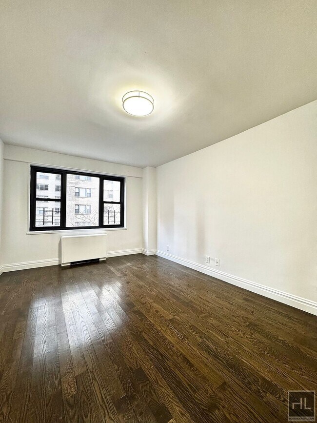 Building Photo - EAST 56 STREET